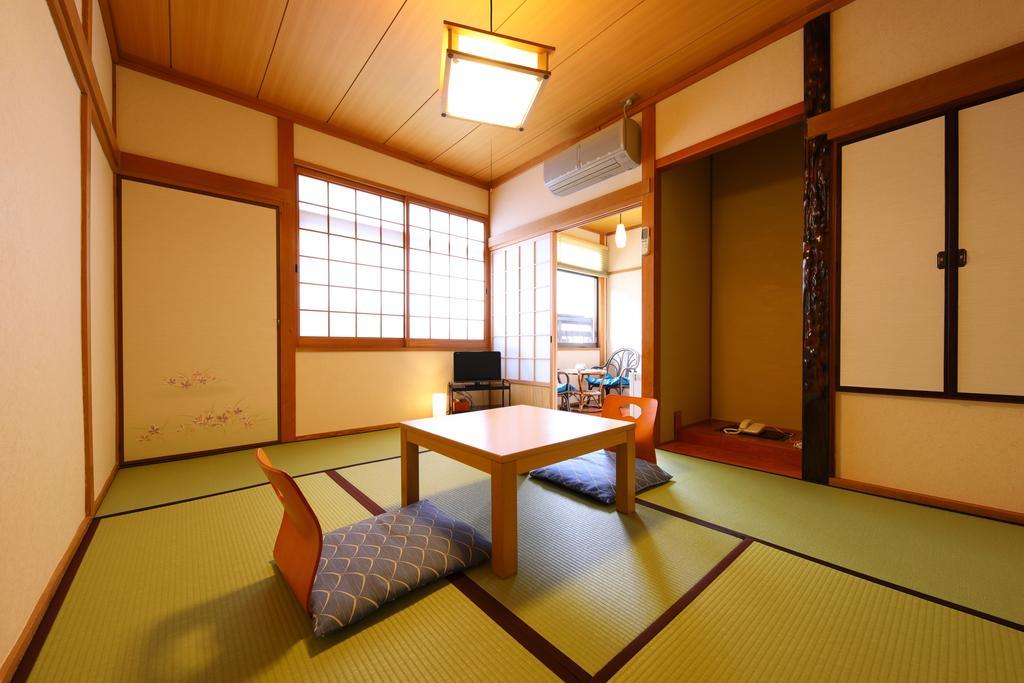 Ryokan Izumoya Юфу Екстериор снимка