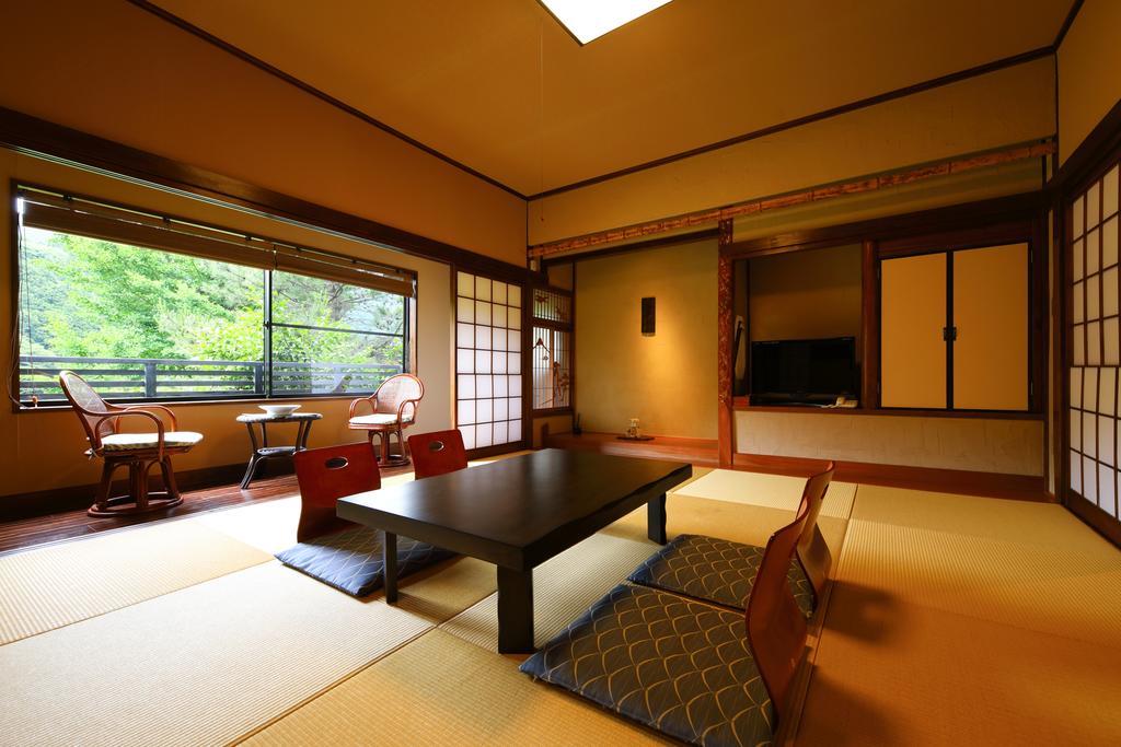Ryokan Izumoya Юфу Екстериор снимка